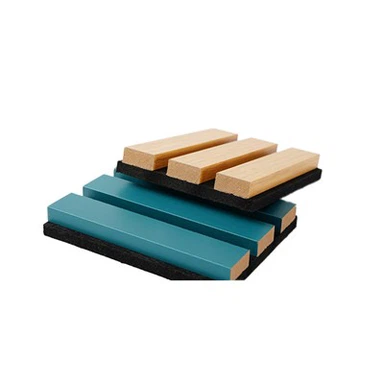 Tiszta fehér, három oldalról fedett PVC panel